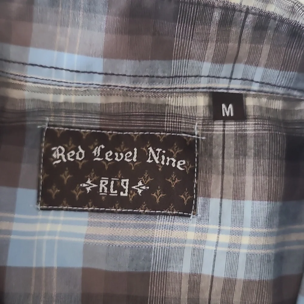 Red Level Nine Button-Down - Picture 3 of 3